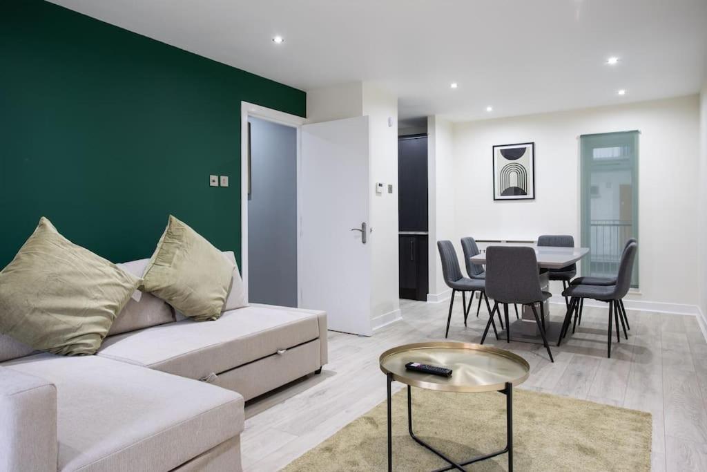 Luxury, Sleeps 6, City Centre Belfast Exterior photo